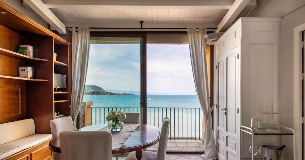 Meravigghia Apartment by Wonderful Italy