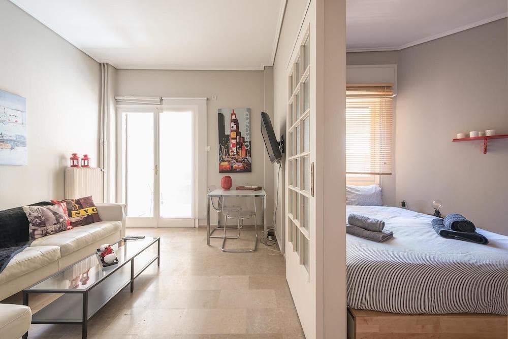 Glyfada Central in Glifada