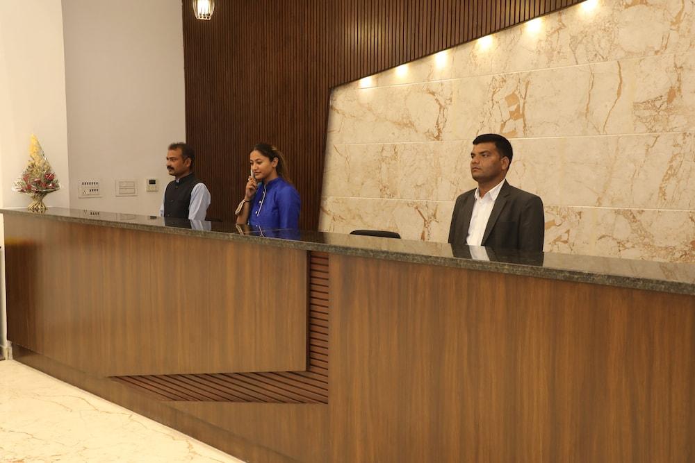 Red Tullip MD Valley Resort and Spa