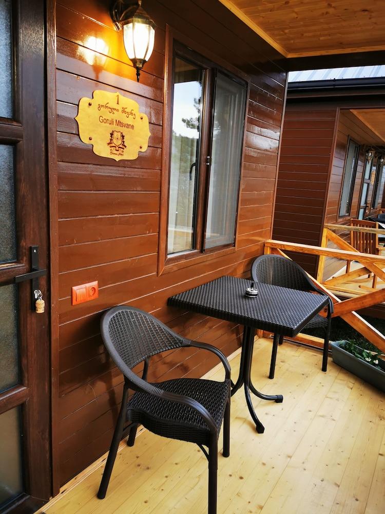 Chateau Ateni Cottages