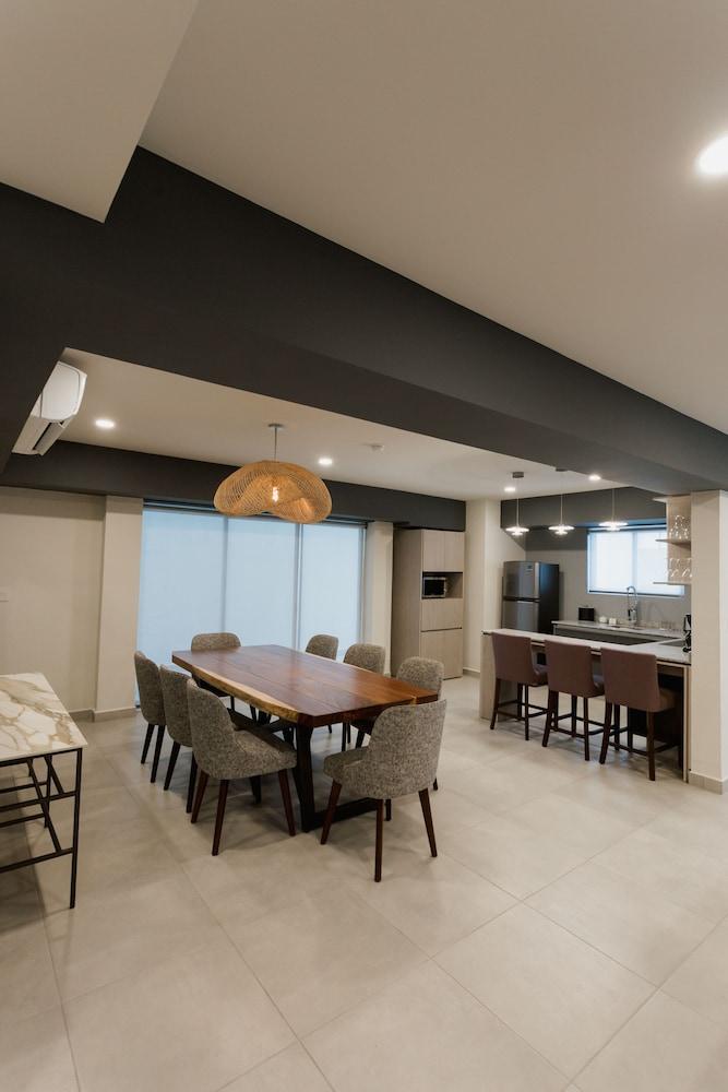 HS HOTSSON Acapulco Villas