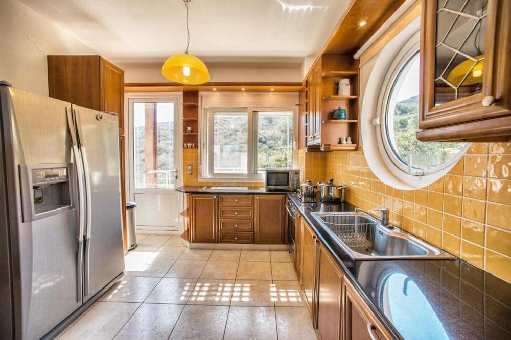 Villa Glan Y Mor in Agios Nikolaos