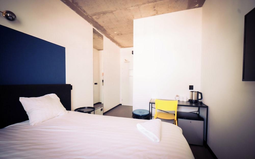 Urban Hotel The Golden Stork