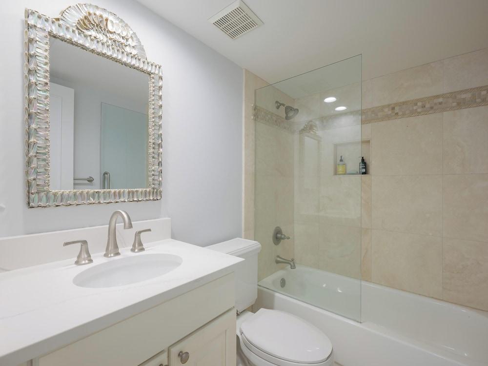 El Mar Villa by Distinctive Beach Rentals