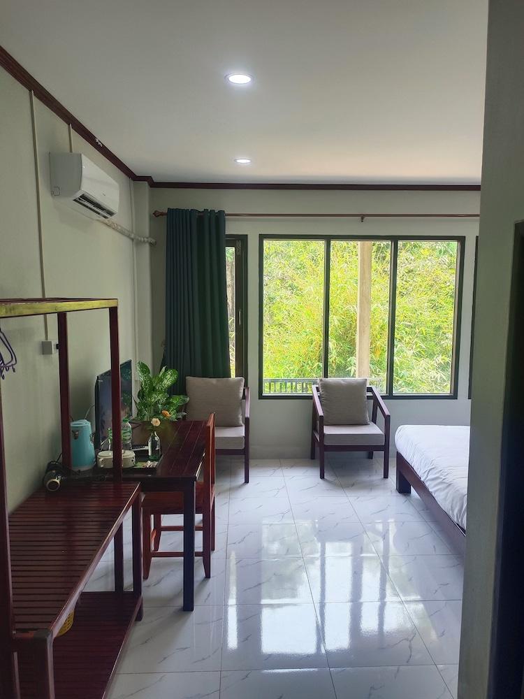Vang Vieng Champa Hotel