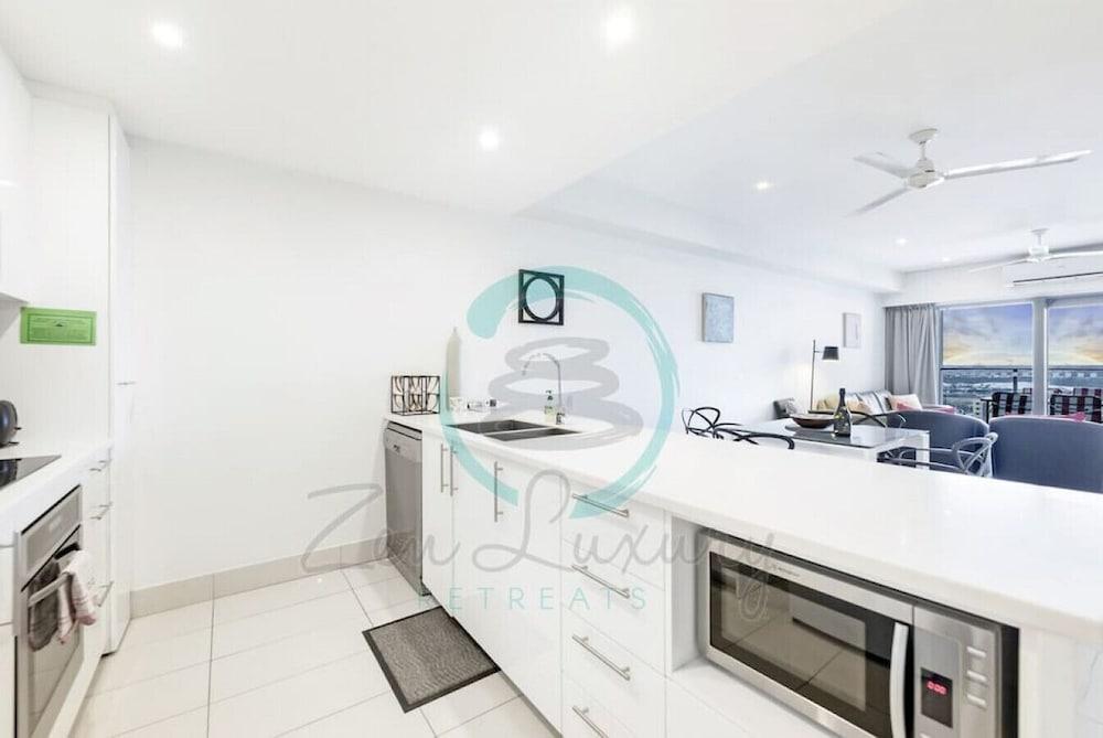 ZEN OCEAN REEF - Cozy 2BR Sea View Apt