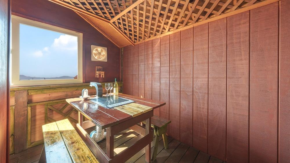 Ganghwado Dongmag Spa Pension