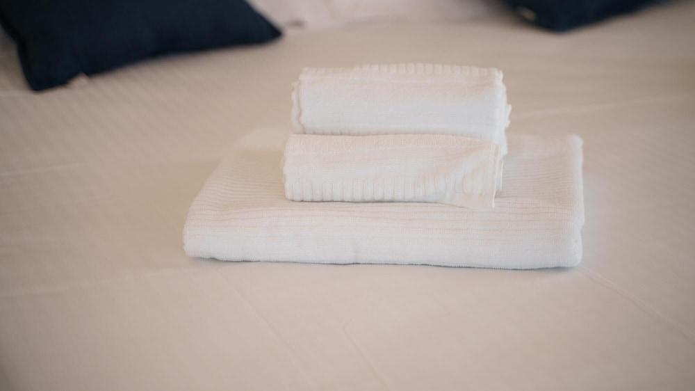 Welcomely - Light Room Vistamare - Sergio Endrigo