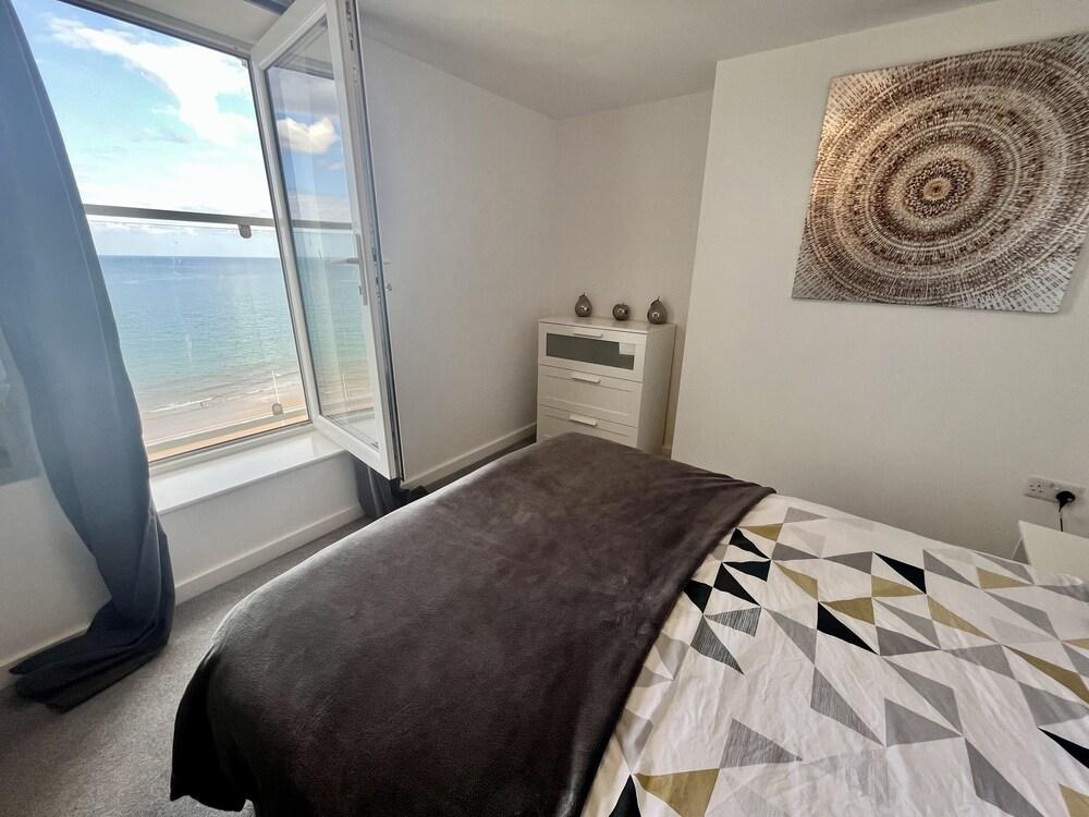 7 Seaview @ Bridlington Bay