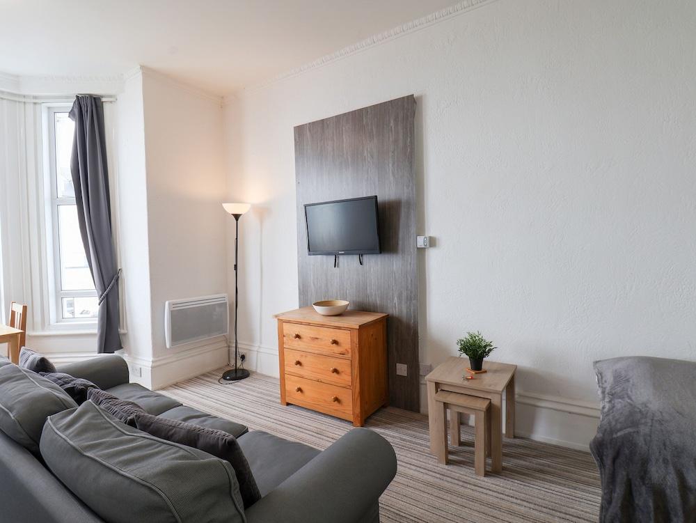 4 Beach View @ Beaconsfield House