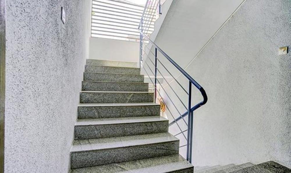 Fabhotel Woods Regency