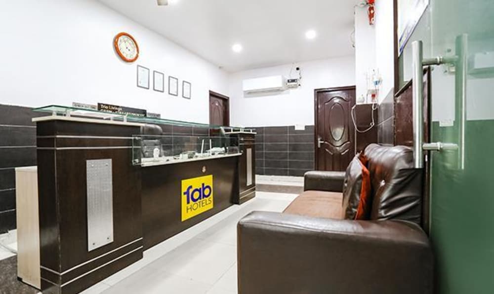 Fabhotel The Lazeez