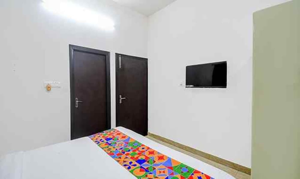 FabHotel Moon Residency