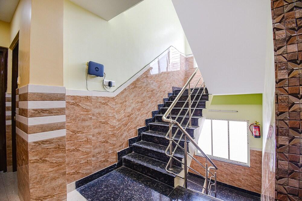 Fabhotel The Seven Wonders