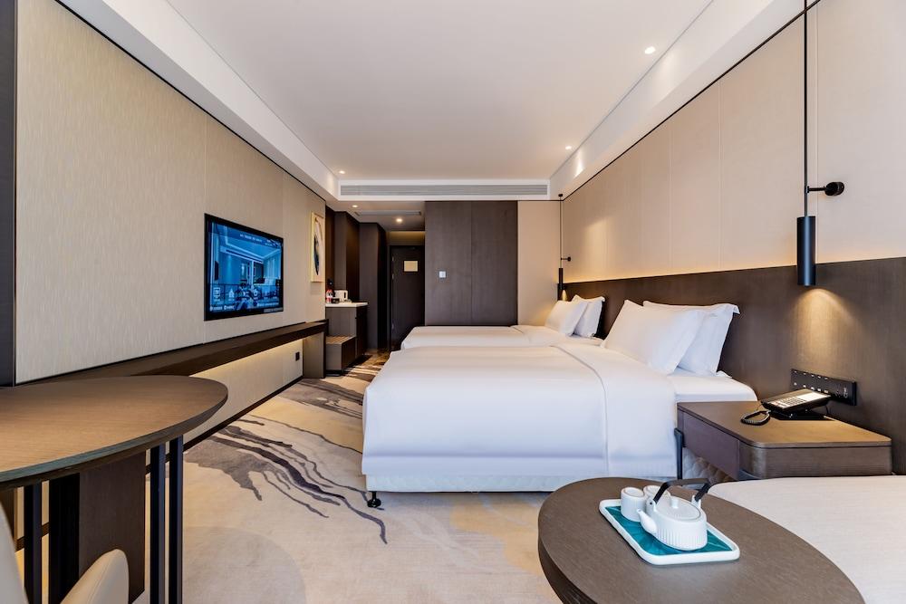 Ramada by Wyndham Bayannur