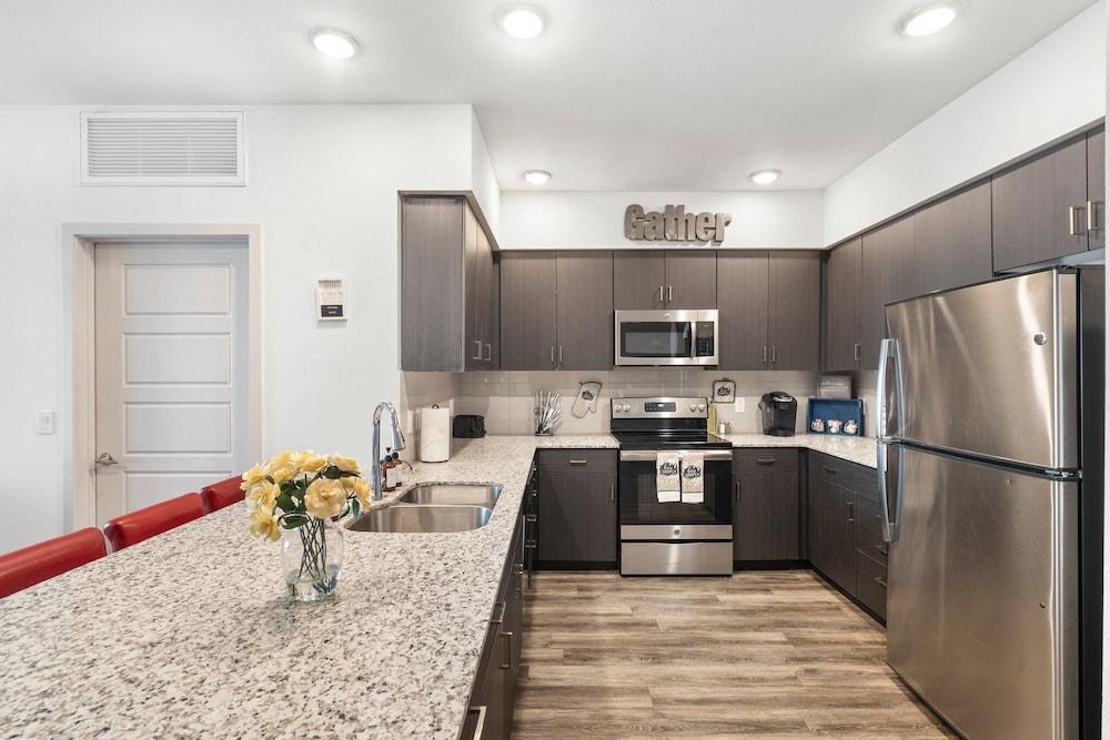 Chandler Gem - 2 Bdrm Apt Nr DT Chan-Gil