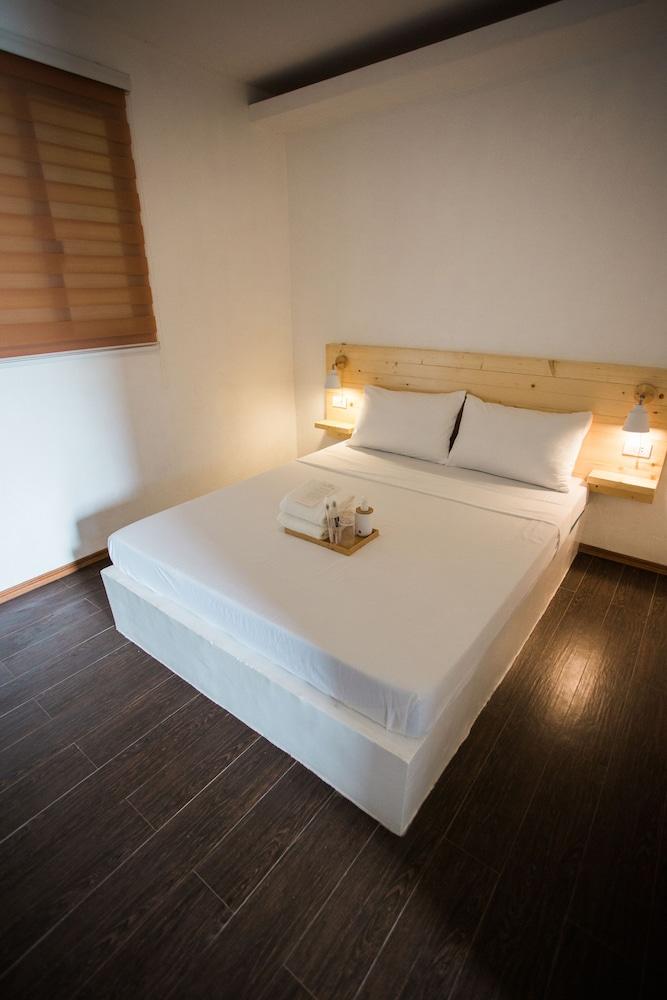 Hidden Lagoon Resort