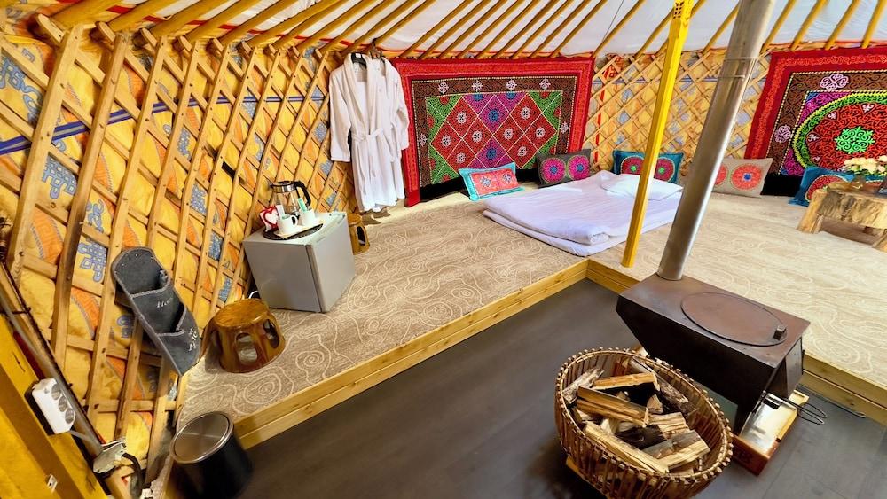 Bayan Mongolian Resort - Genghis Khan Statue