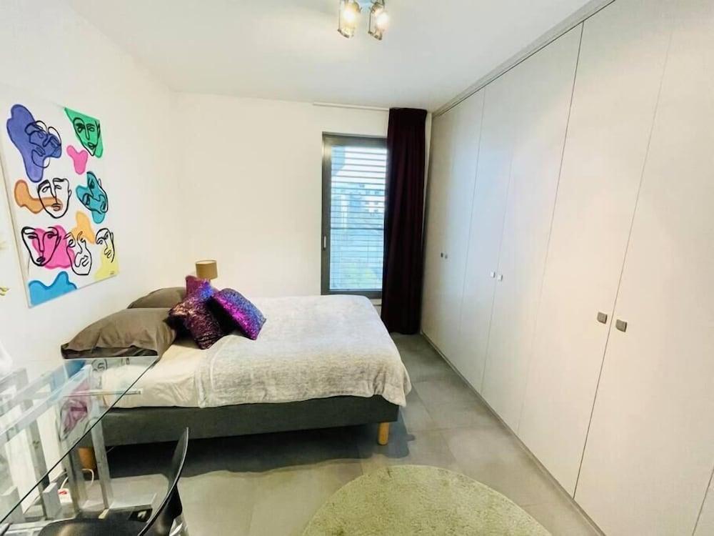 Luxury 3 bedrooms- Terrace and Parking