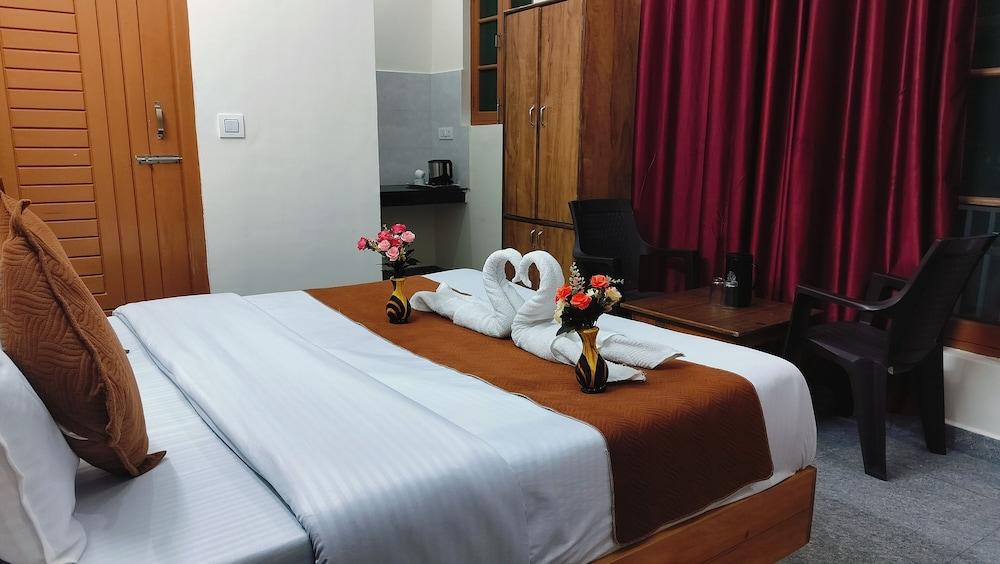 White Mountain By Hill Hikers