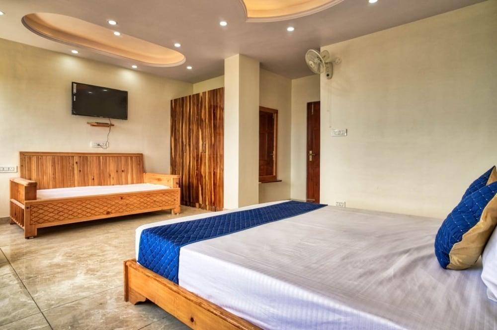 Shimla Alpine Regency