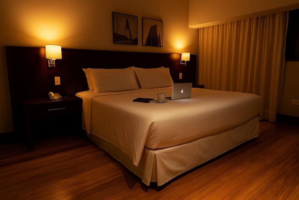 Elegance Suítes Berrini