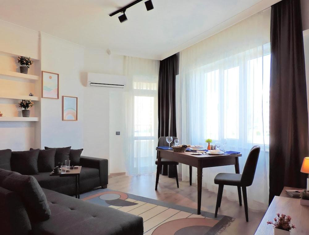 Chic Flat 10 min to Lara Beach in Antalya