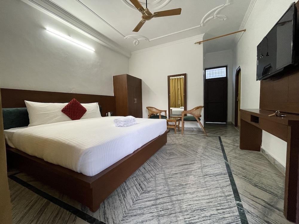 Classic Inn by Meera Hotels