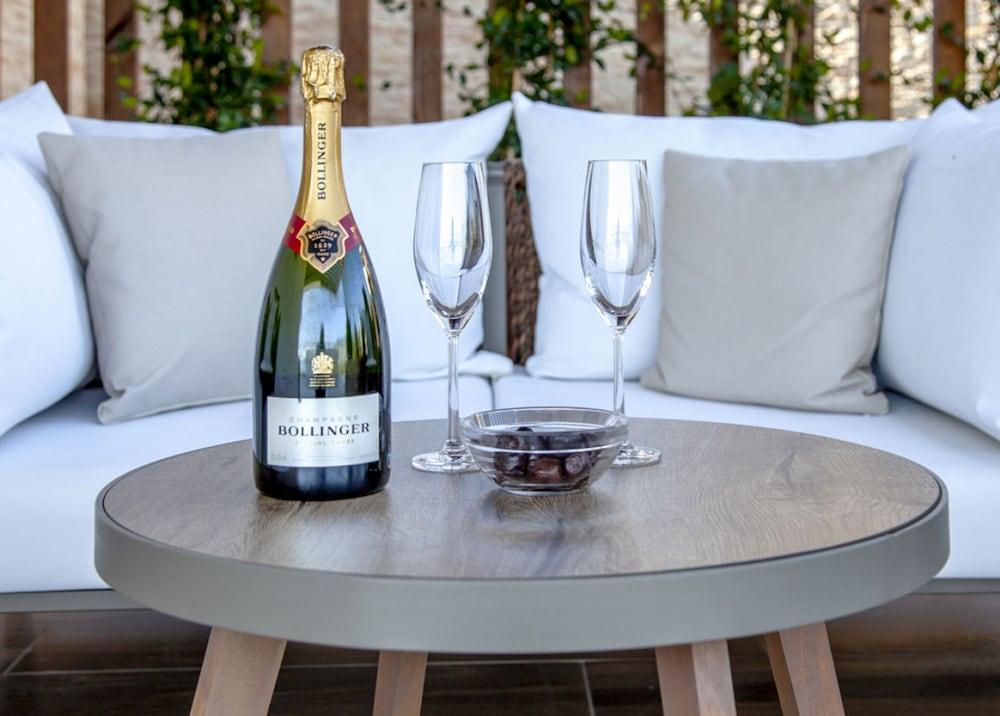 Zavia Alpha in Syvota