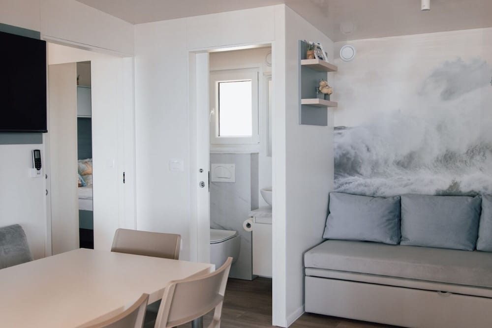 Roman - Mobile Homes With Pool - H3 Mobile Home 3