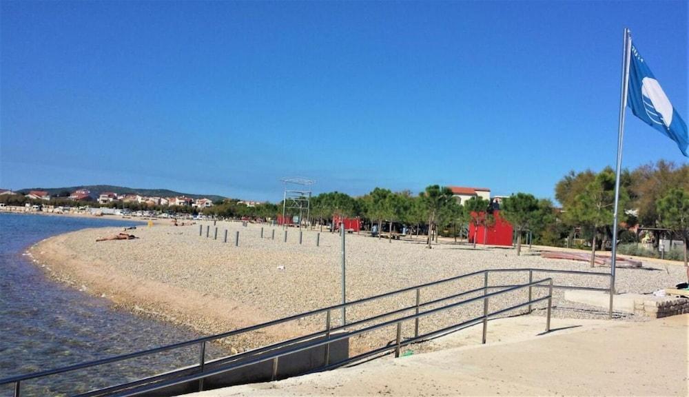 Desy - Free Parking & BBQ - SA2