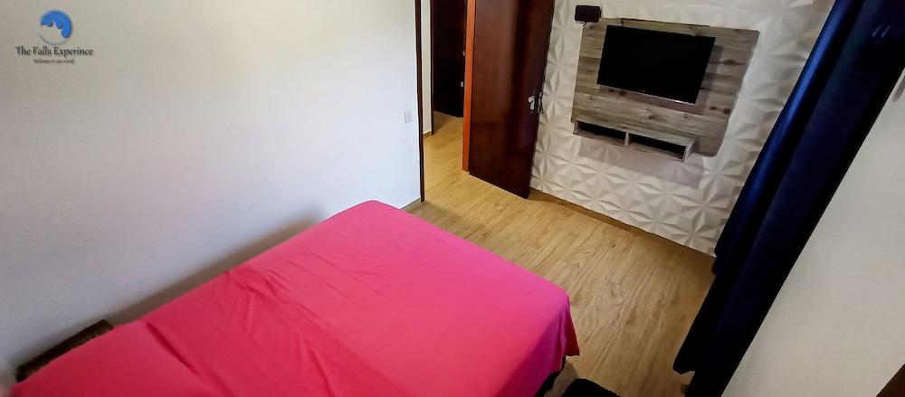 Casa com Piscina e Churrasqueira