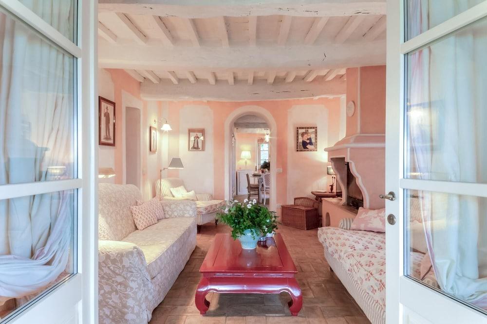 Podere San Giorgio 6 Emma Villas