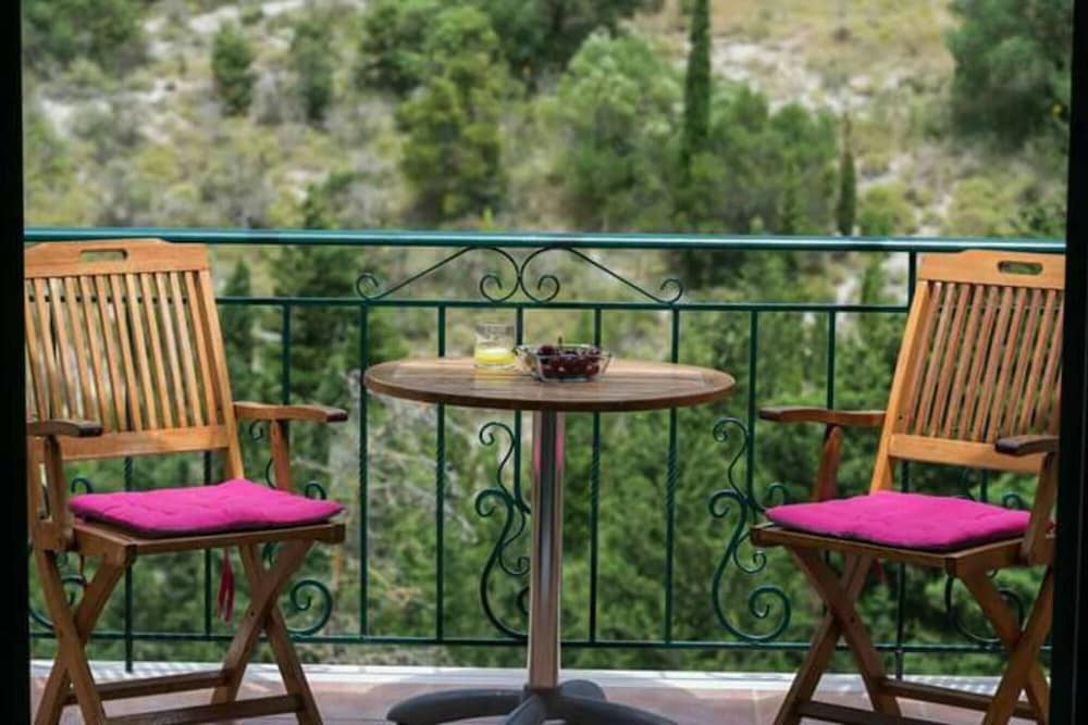 Myrtos Cottages Cleo