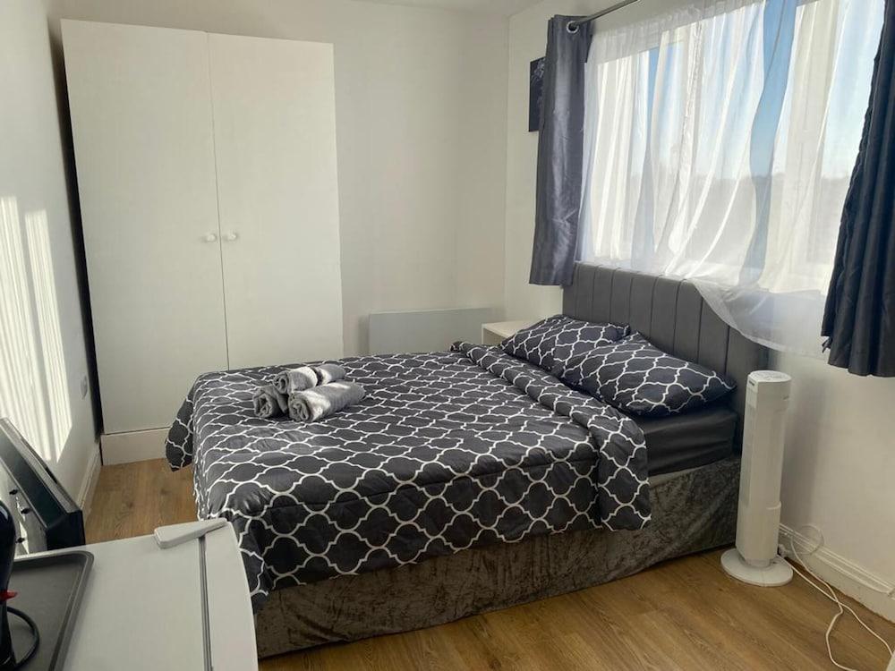Comfortable Homely Studio Flat in Wembley