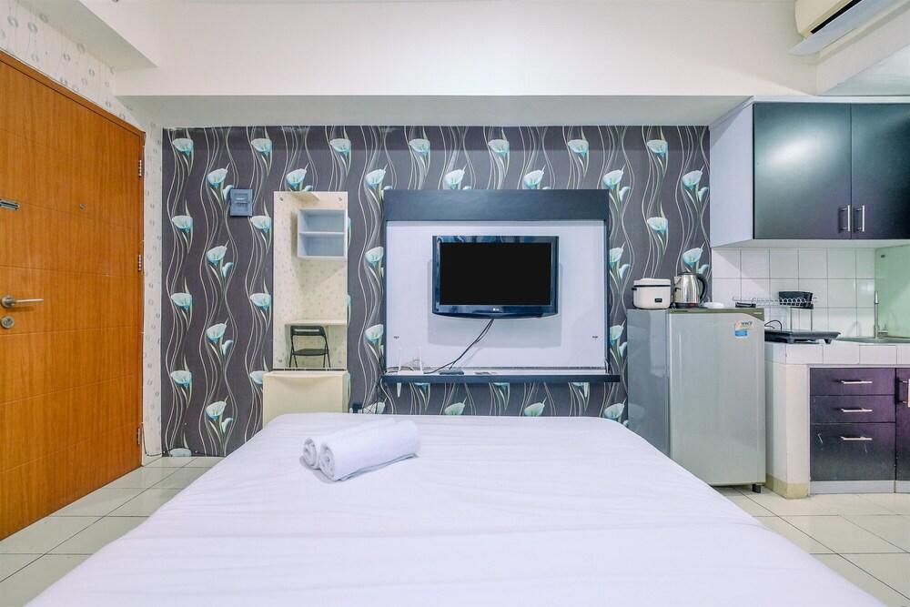 Cozy Style Studio Margonda Residence 2 Apartment