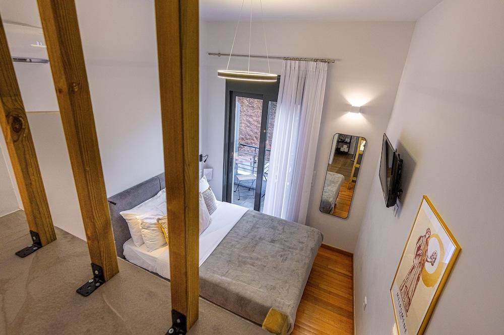 Phaedrus Living The Nine Muses Melpomene