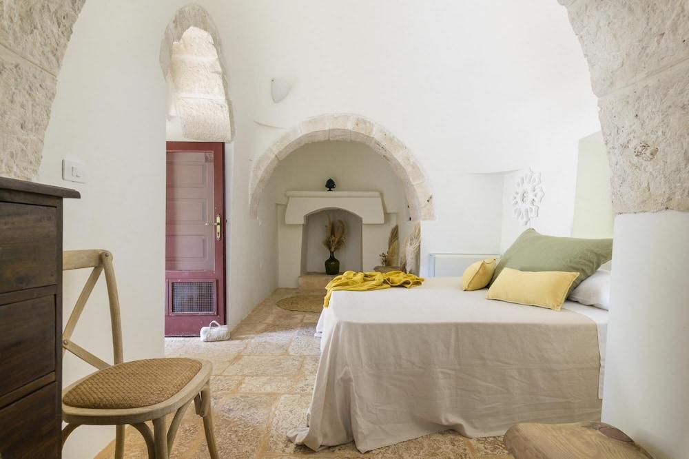 Trullo Kallist con Piscina by Wonderful Italy