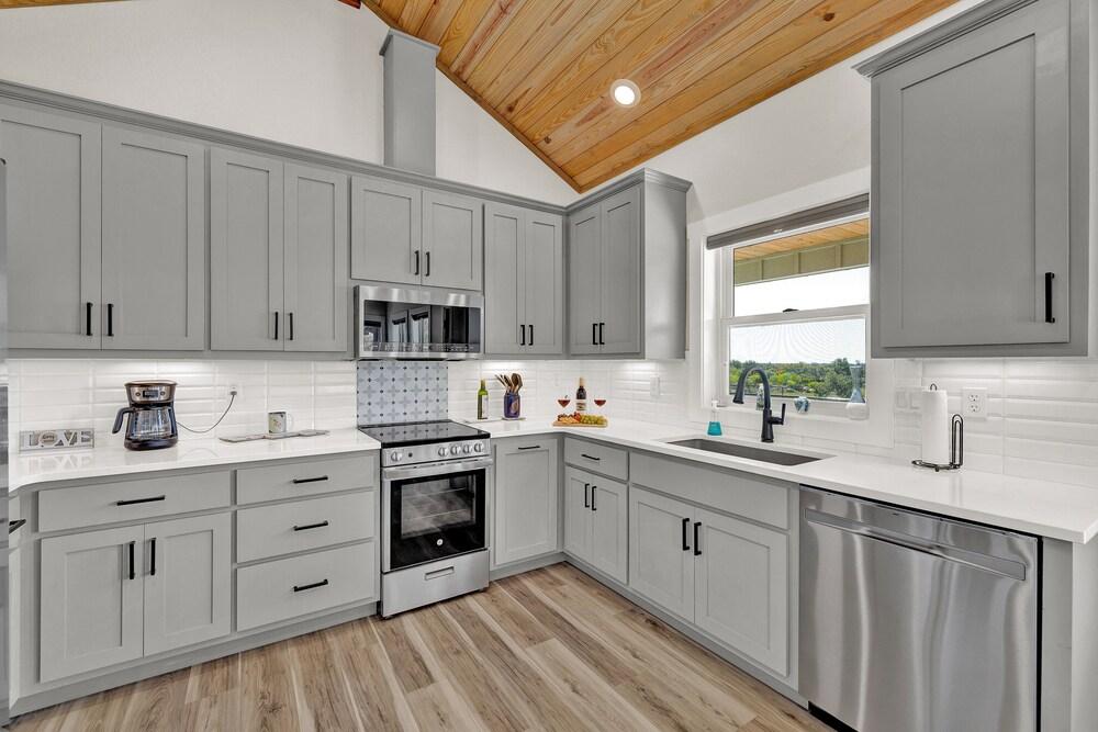 Heilung Haus With Sauna & Cowboy Pool - 20 Min to Fred