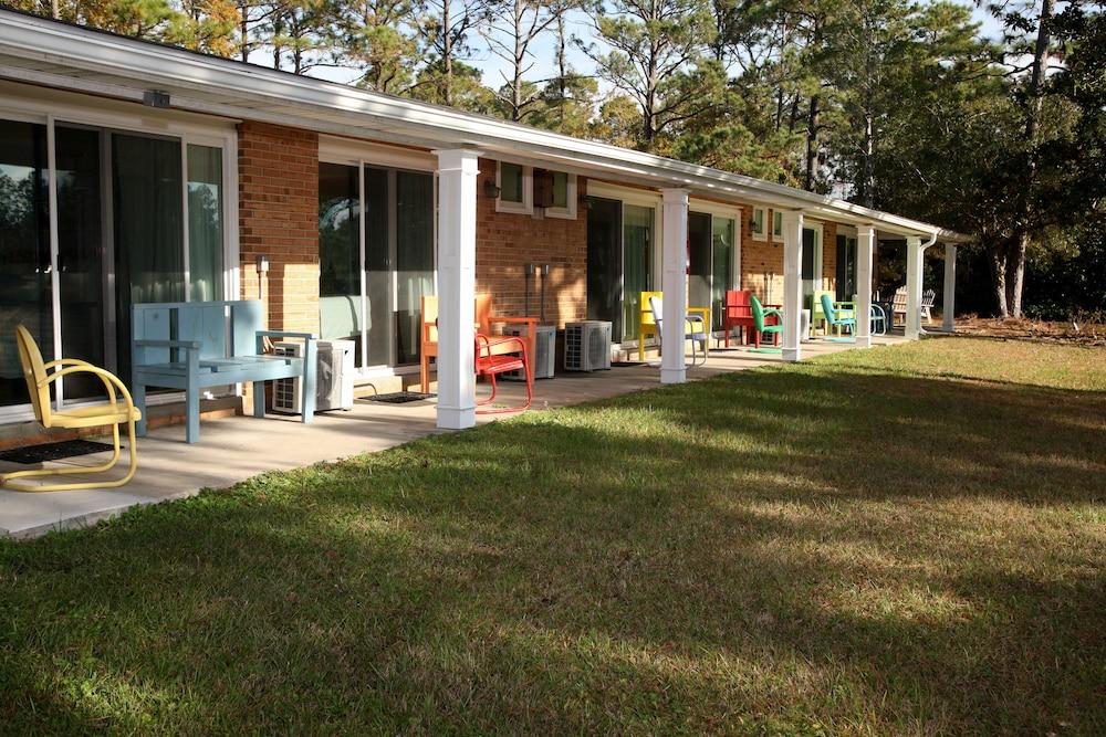 Boiling Spring Lakes Motel