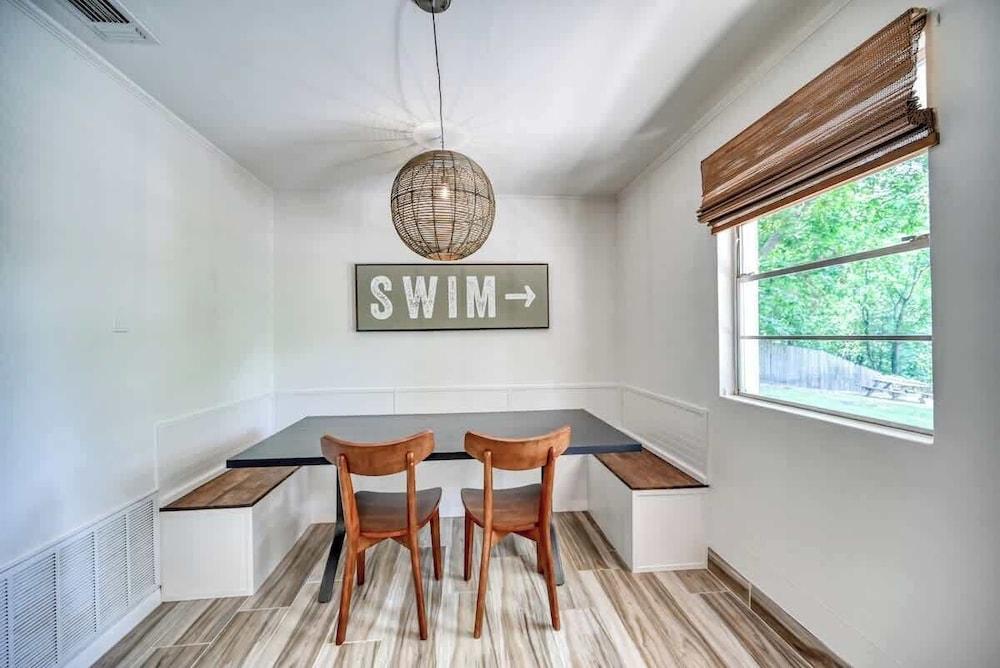 Luxury Lakefront Oasis With Boat Dock-firepit