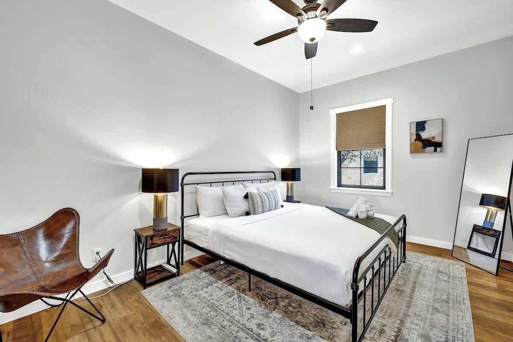 Willies House With Country Views - Shared Party Barn