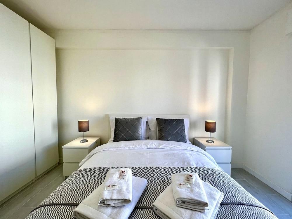 Tavira Central by Homing