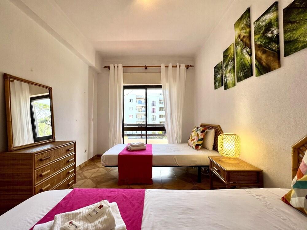 Vilamoura Palm Tree With Pool by Homing