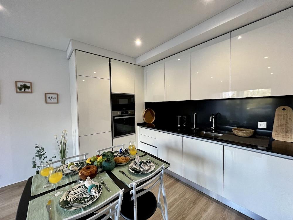 Praia DA Rocha Twins 1 With Pool