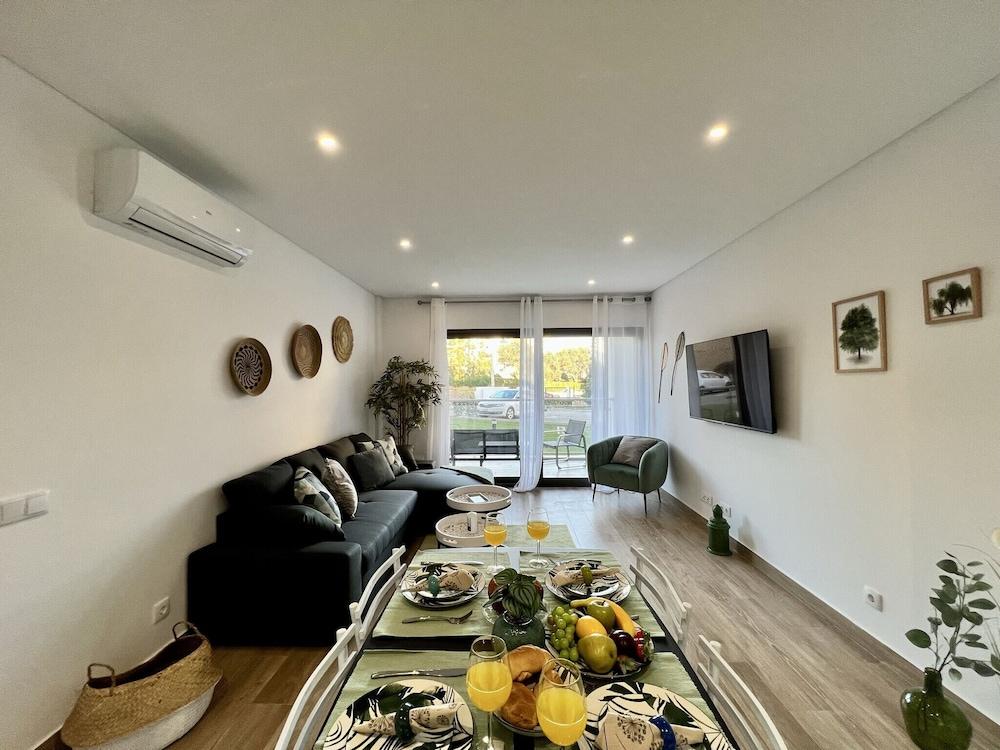 Praia DA Rocha Twins 1 With Pool