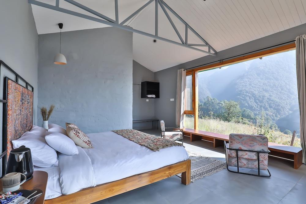 Seclude Pangot Perch