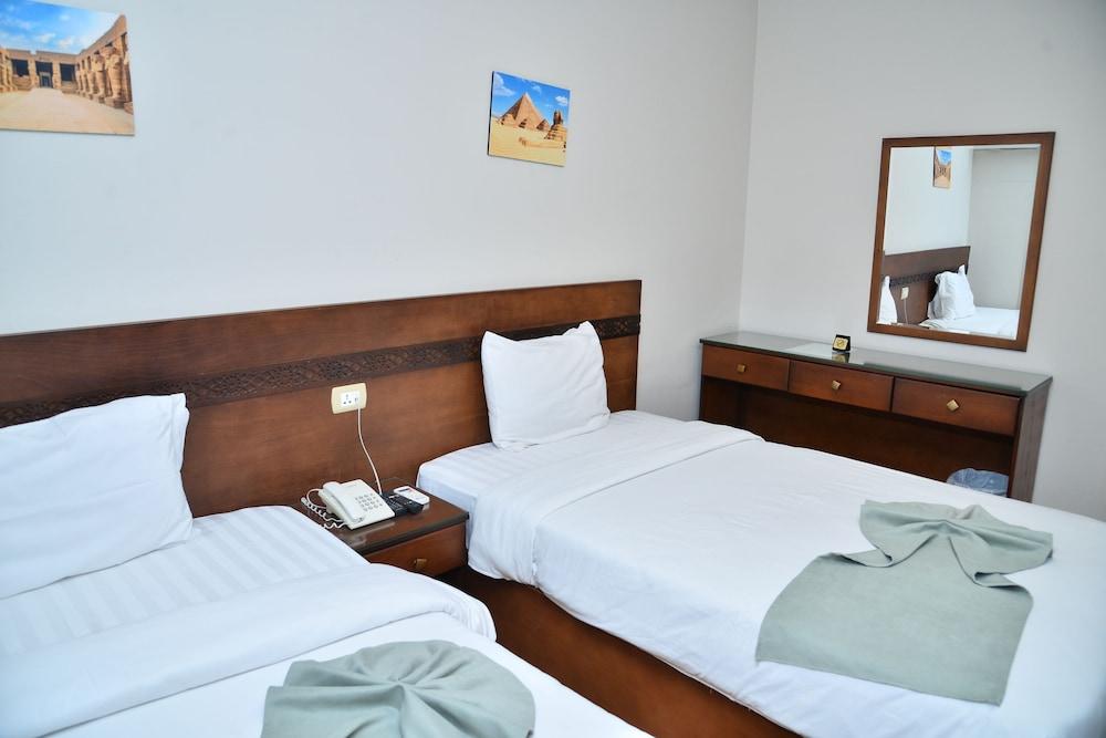 Miramar Evergreen Hotel