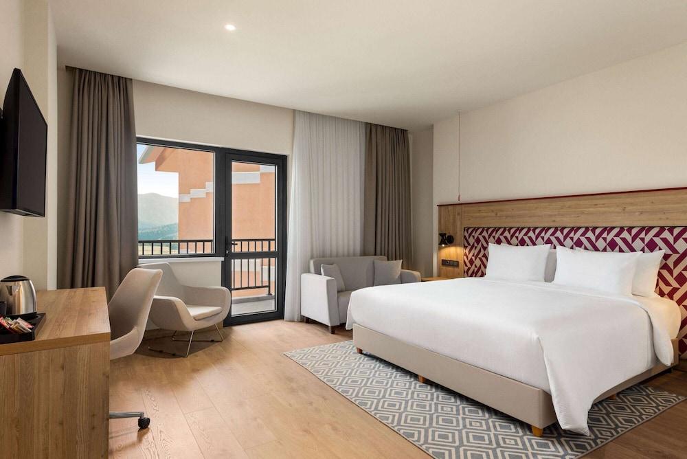 Ramada Encore By Wyndham Zomin