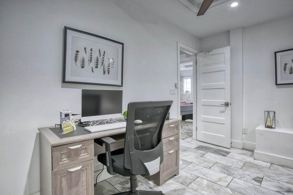 Buckhead Chateau Message Now for Summer Special